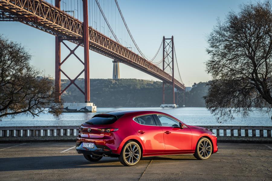  Mazda3 Hatchback 2019 года  (WW) (фото 34 из 40)